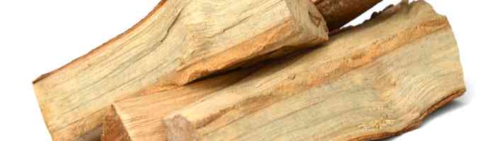 tas de bûches de bois