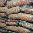 un stock de sacs de bois granulés
