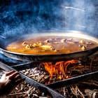 plat en sauce cuisiné au feu de bois
