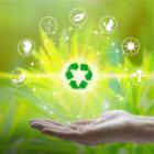 main portant le symbole du recyclage