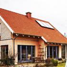 maison avec un panneau solaire