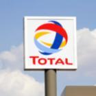 panneau avec le logo totalenergies