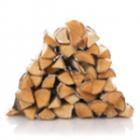 tas de bûches de bois coupées