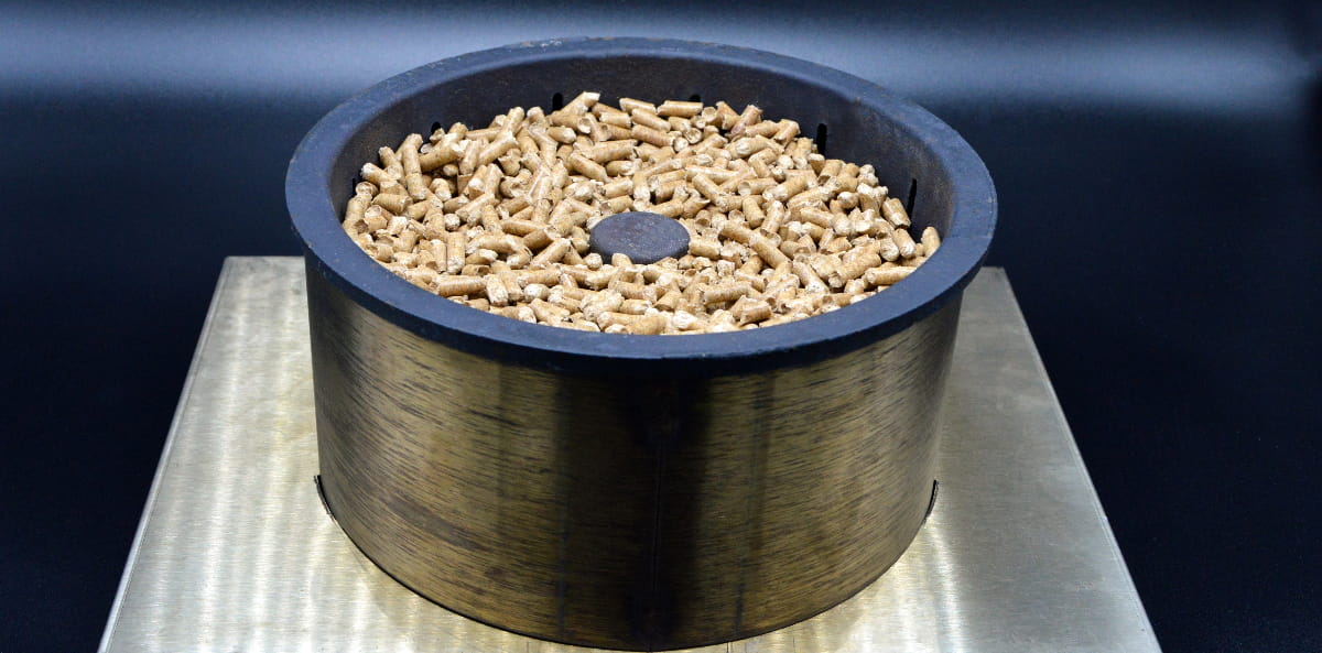 bac rempli de pellets